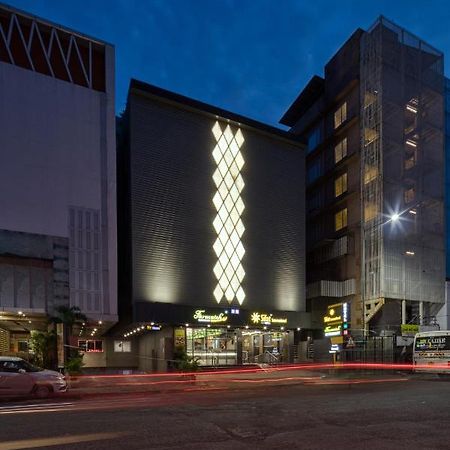 Hotel Sifat International Σουράτ Εξωτερικό φωτογραφία
