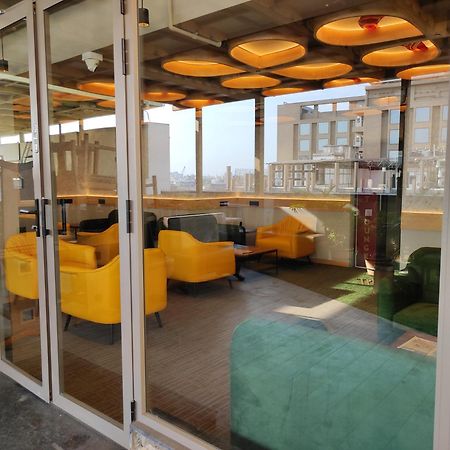 Hotel Sifat International Σουράτ Εξωτερικό φωτογραφία