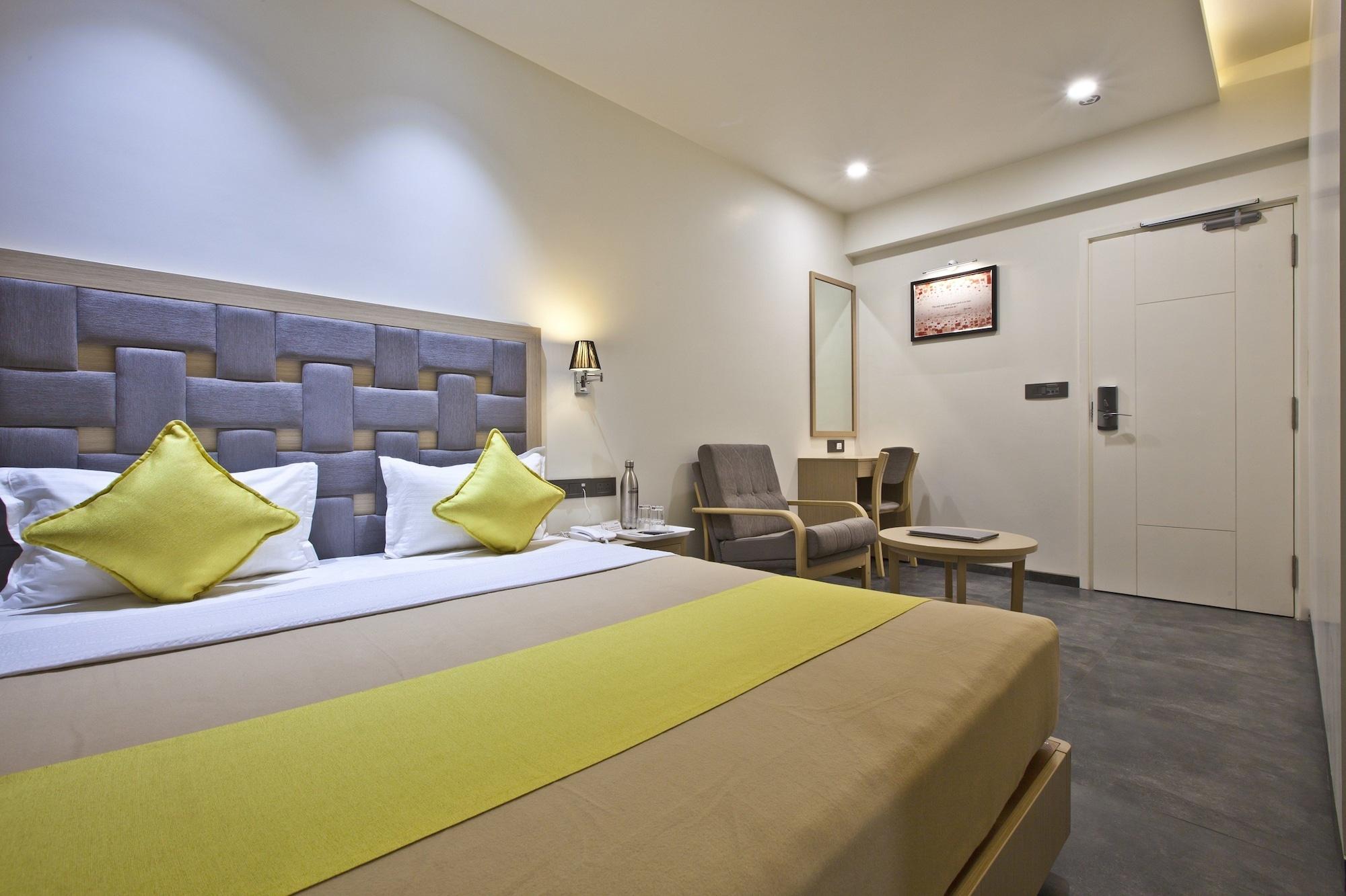 Hotel Sifat International Σουράτ Εξωτερικό φωτογραφία