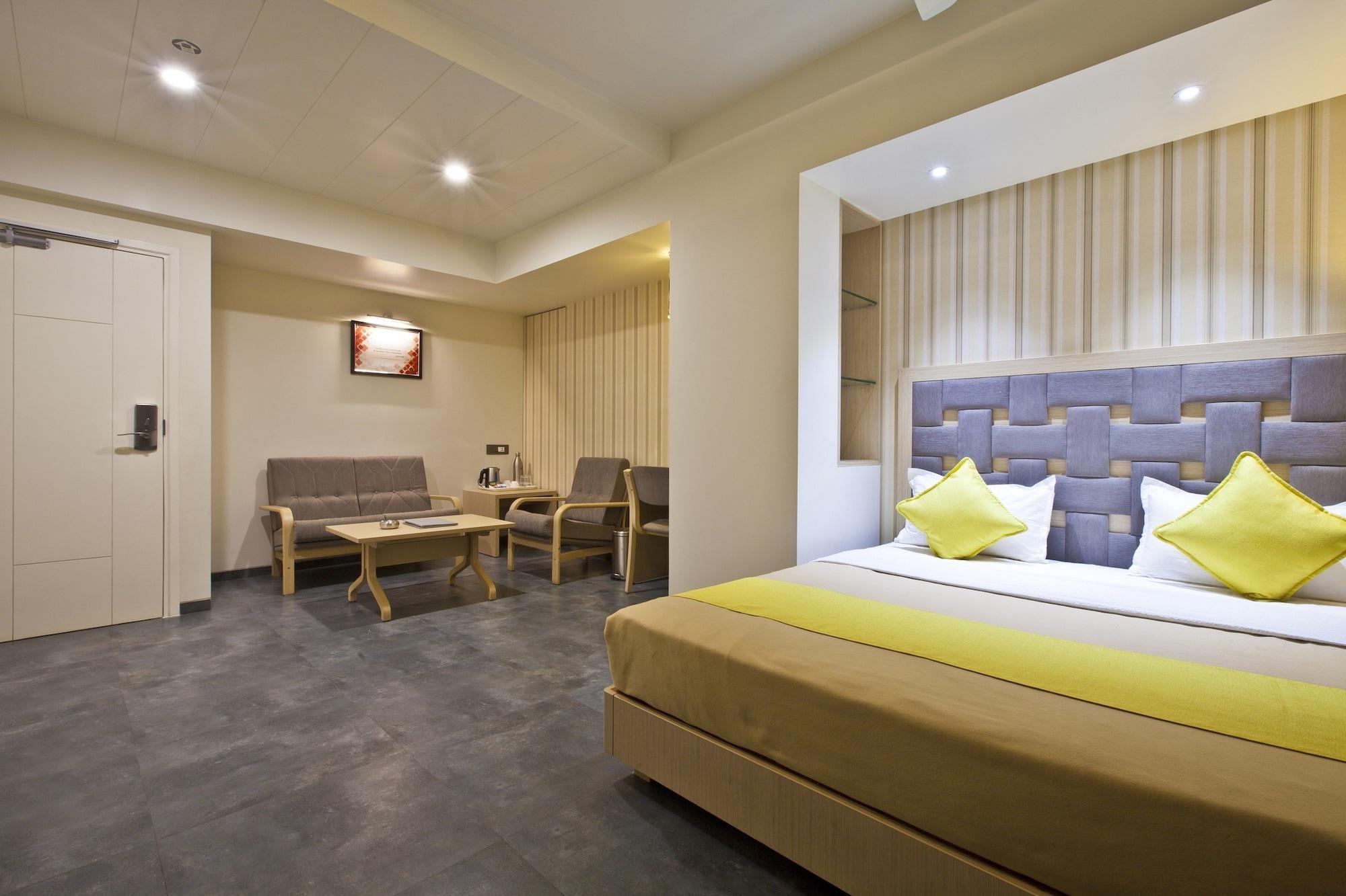 Hotel Sifat International Σουράτ Εξωτερικό φωτογραφία