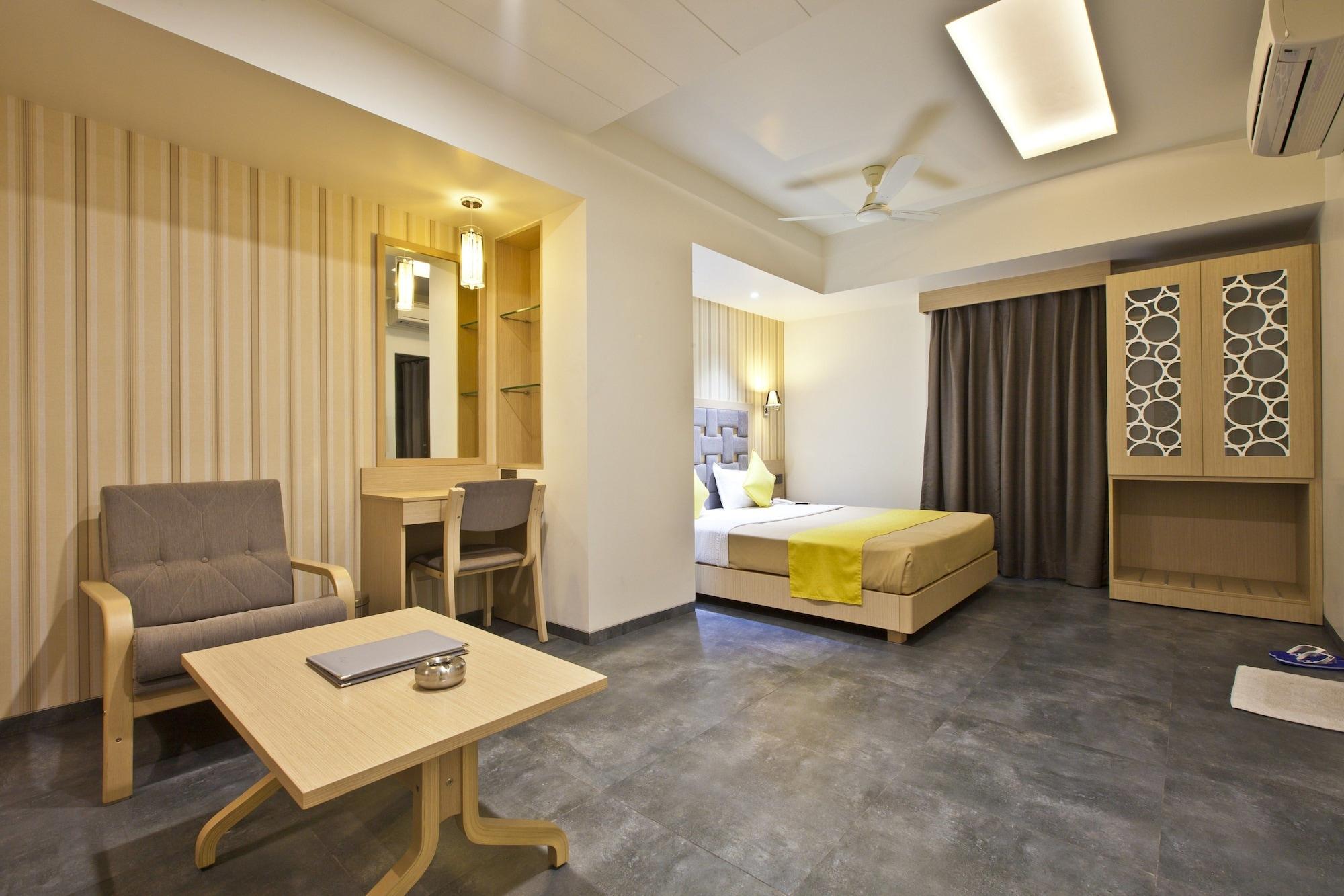 Hotel Sifat International Σουράτ Εξωτερικό φωτογραφία