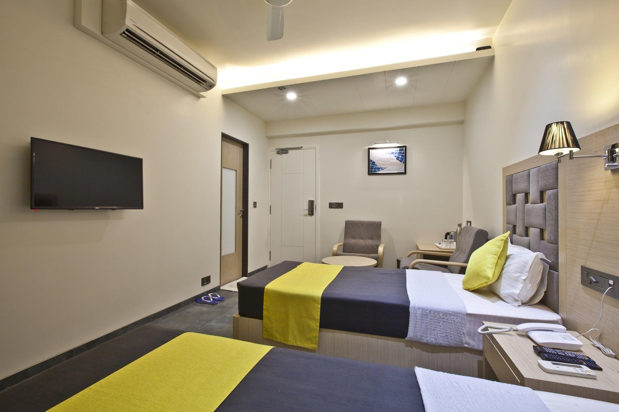 Hotel Sifat International Σουράτ Εξωτερικό φωτογραφία