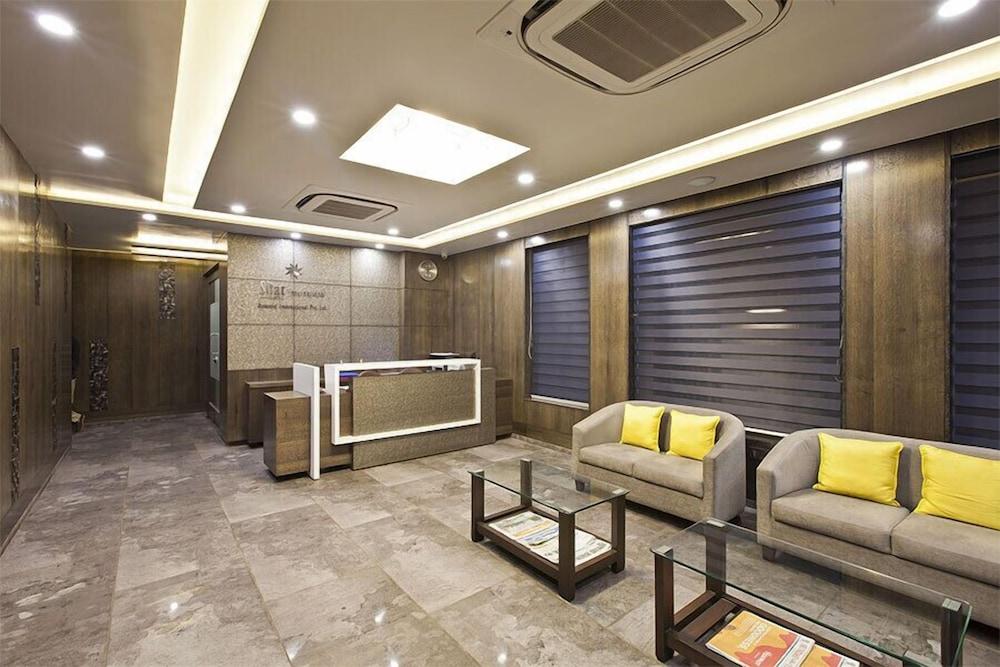 Hotel Sifat International Σουράτ Εξωτερικό φωτογραφία
