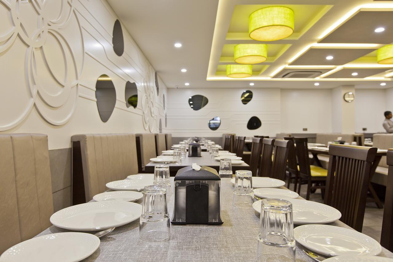 Hotel Sifat International Σουράτ Εξωτερικό φωτογραφία